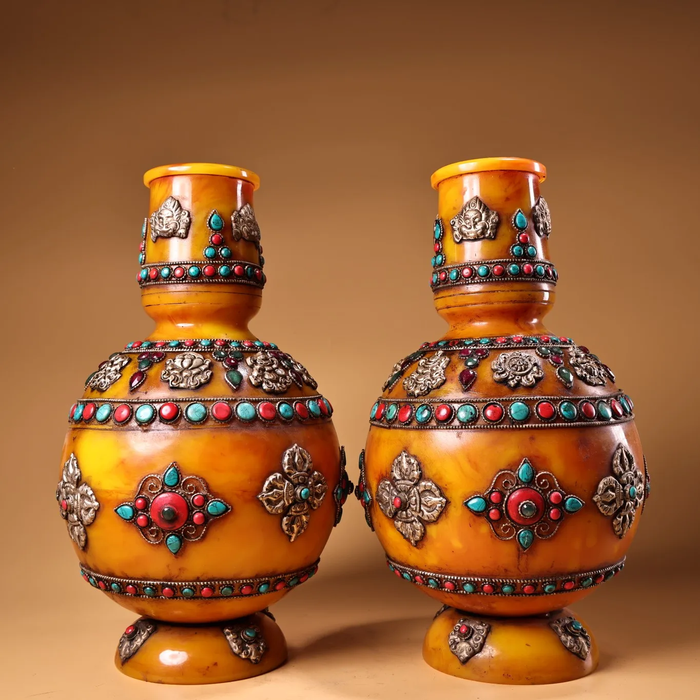 12"Tibetan Temple Collection Old Beeswax Mosaic Gem Turquoise Tibetan Silver Auspicious Eight Buddha Vase A Pair Worship Hall
12"Tibetan Temple Collection Old Beeswax Mosaic Gem Turquoise Tibetan Silver Auspicious Eight Buddha Vase A Pair Worship Hall