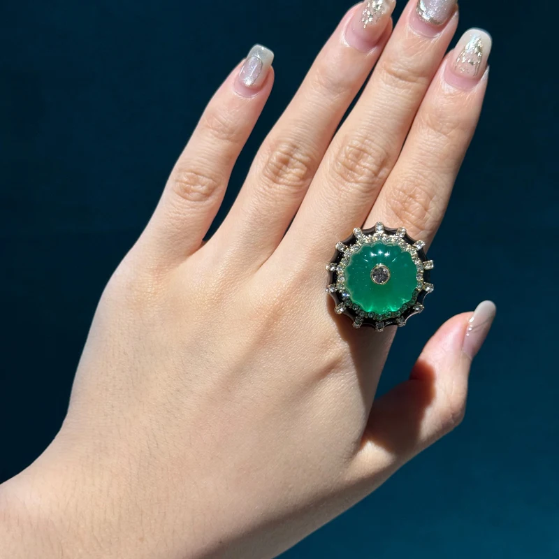 Vintage Green Glazed Pumpkin Enamel Rings For Woman Luxury Art Deco Agate Gold Color Jewelry Girls Fashion Brand Quality Gift
Vintage Green Glazed Pumpkin Enamel Rings For Woman Luxury Art Deco Agate Gold Color Jewelry Girls Fashion Brand Quality Gift