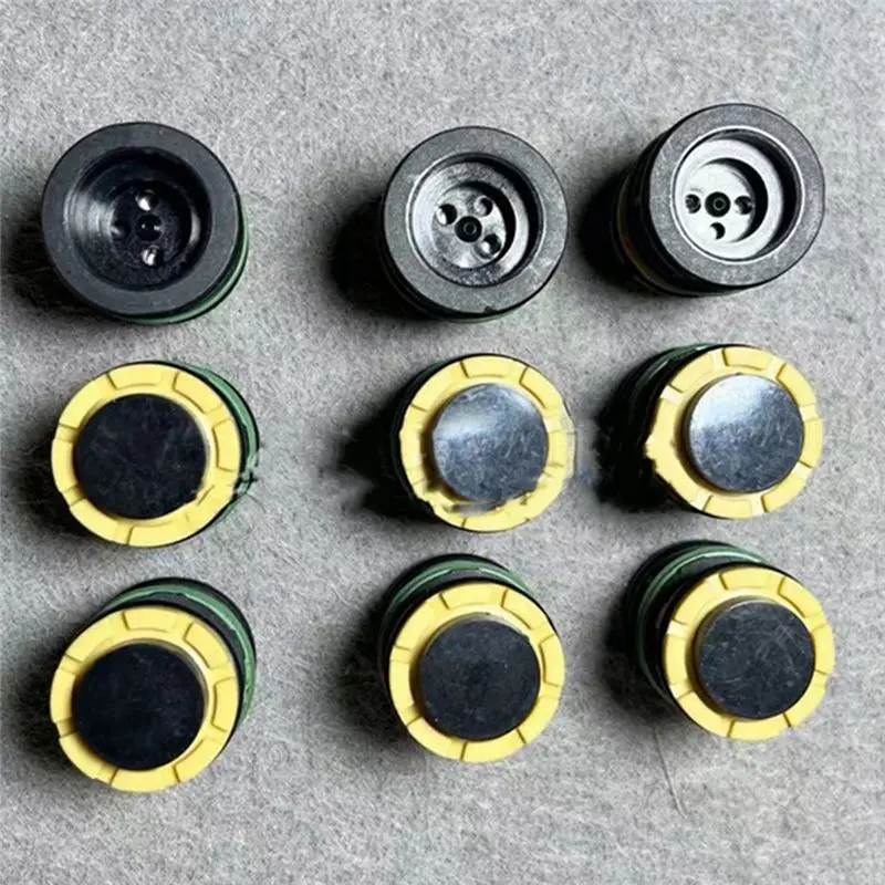 9Pcs Truck Spare Parts Nozzle Transmission Solenoid Valves Gearbox I/Shift For Volvo 4420612921-Y79A
9Pcs Truck Spare Parts Nozzle Transmission Solenoid Valves Gearbox I/Shift For Volvo 4420612921-Y79A