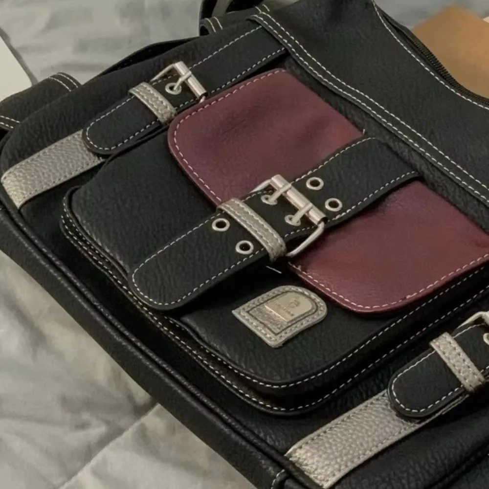 Large Capacity PU Leather Crossbody Bag Exquisite Adjustable Strap Messenger Bag Vintage Contrast Color Shoulder Bag Women
Large Capacity PU Leather Crossbody Bag Exquisite Adjustable Strap Messenger Bag Vintage Contrast Color Shoulder Bag Women