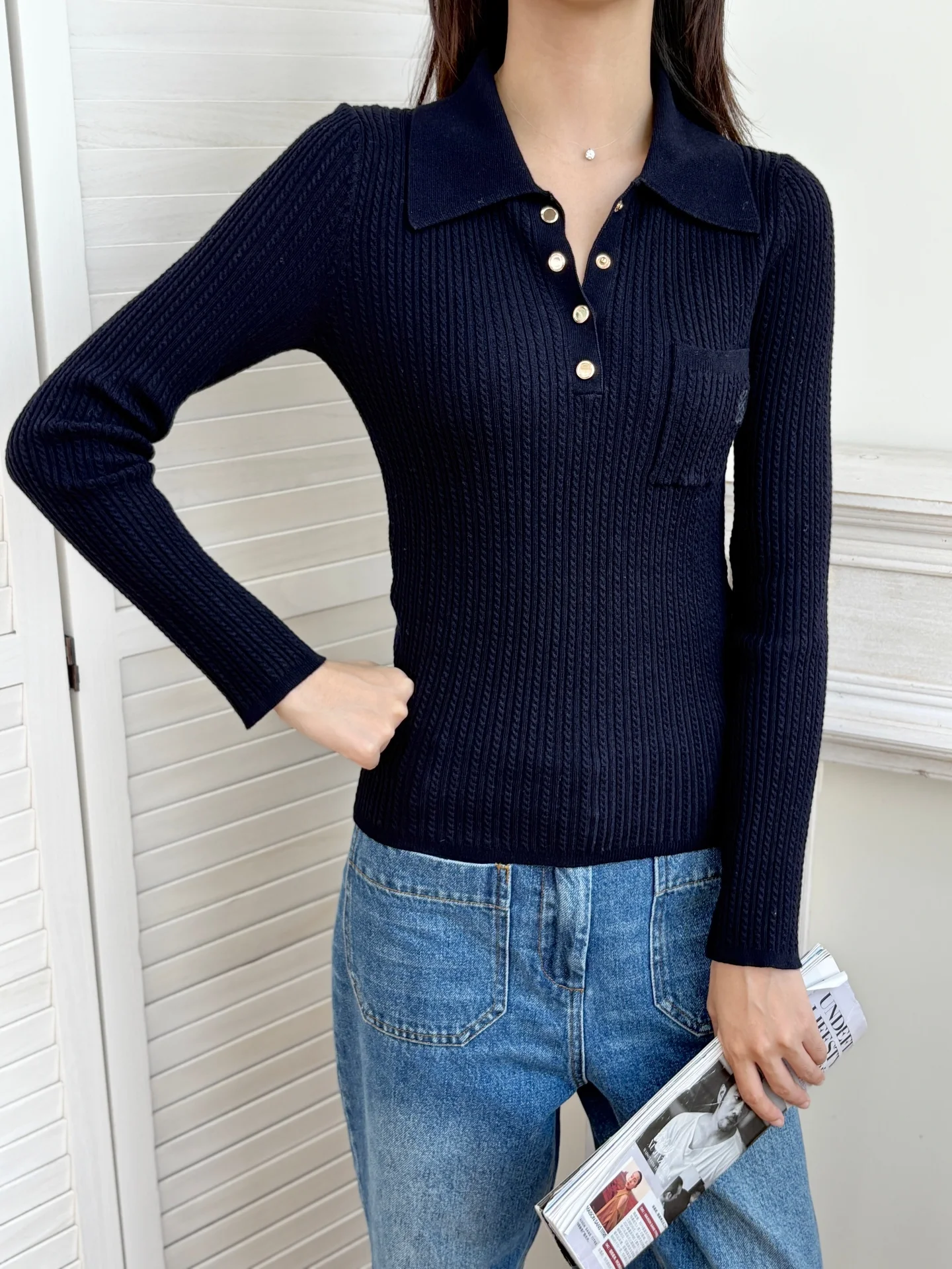 Шерстяной вязаный топ с эффектом похудения и вышитым дизайном для женщин, французский длинный свек, осенняя мода
Шерстяной вязаный топ с эффектом похудения и вышитым дизайном для женщин, французский длинный свек, осенняя мода