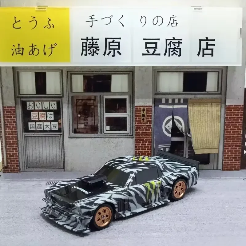 1/43 Mini Drift Race RC Car Four-wheel Drive RTR 4WD Radio 2.4G Racing Drifting High Speed Remote Control Model Toy Boys Gift
1/43 Mini Drift Race RC Car Four-wheel Drive RTR 4WD Radio 2.4G Racing Drifting High Speed Remote Control Model Toy Boys Gift