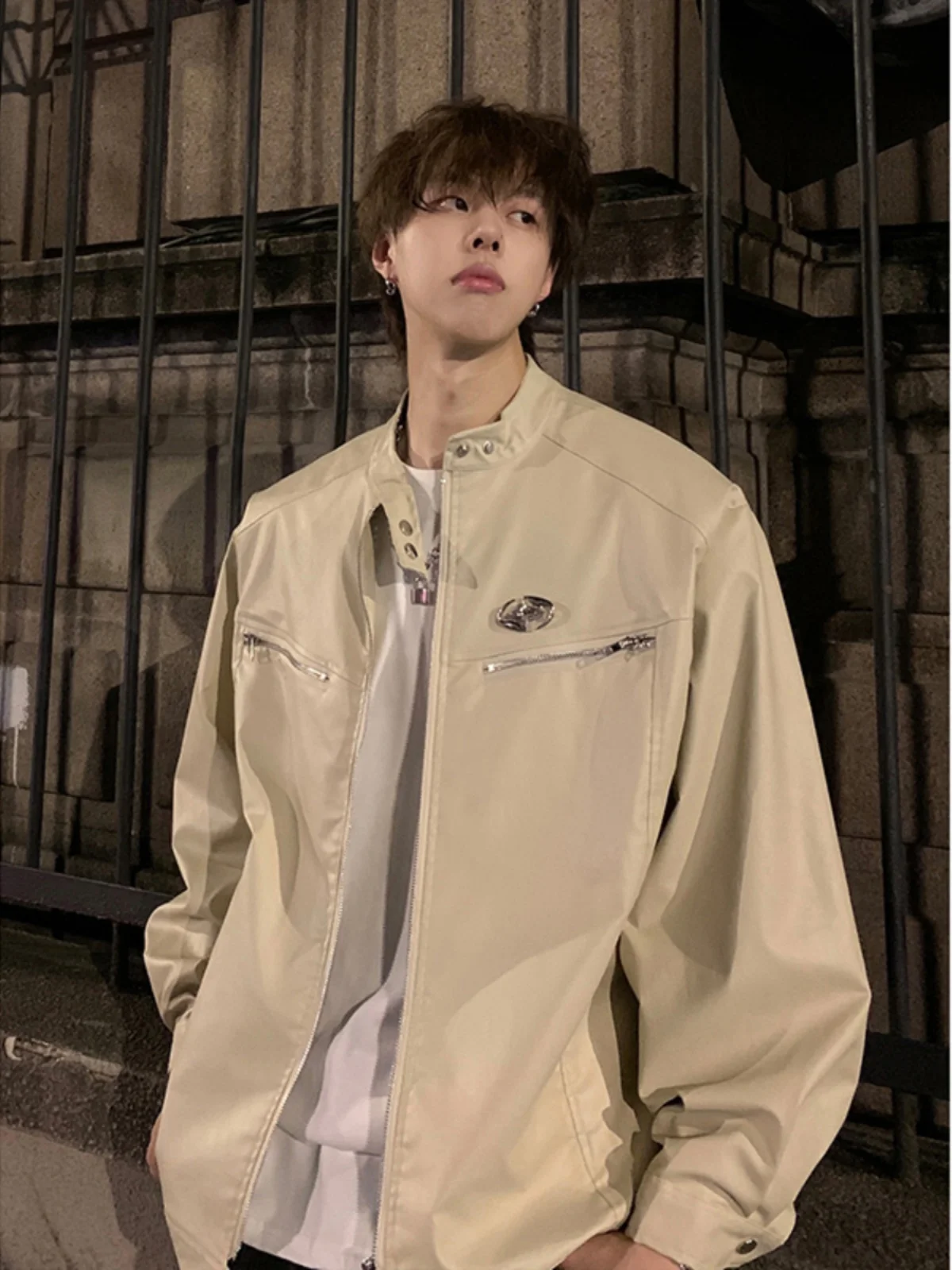 Прохладный американский кожаный джет, мужской модный винтажный мотоциклетный джет с воротником-стойкой, бейсбольный жилет, водонепроницаемый полиэстер...
Прохладный американский кожаный джет, мужской модный винтажный мотоциклетный джет с воротником-стойкой, бейсбольный жилет, водонепроницаемый полиэстер...