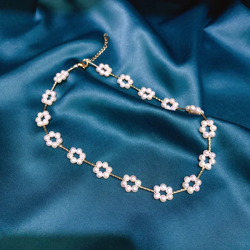 Natural Freshwater Pearl Women's Braided White Pearl Collarbone Chain Elegant Light Luxury High-End Niche Design Necklace Gift
Natural Freshwater Pearl Women's Braided White Pearl Collarbone Chain Elegant Light Luxury High-End Niche Design Necklace Gift
