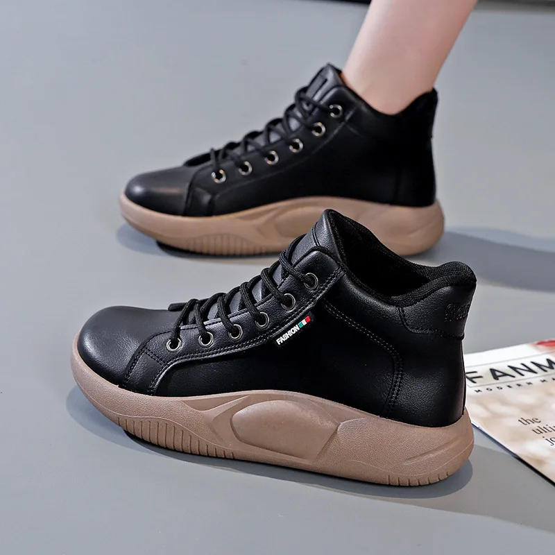 Women's 2023 Platform Casual Loafers Sneakers Fashionable Flat Heel Mix Material Interior Upgraded Version of Classi...
Women's 2023 Platform Casual Loafers Sneakers Fashionable Flat Heel Mix Material Interior Upgraded Version of Classi...