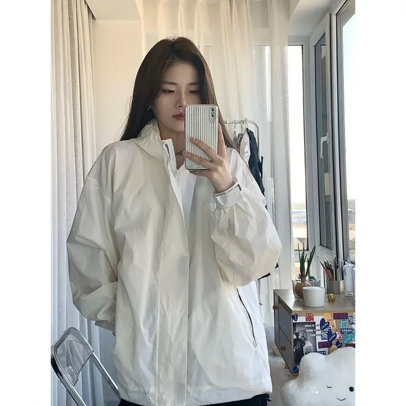 Korean Casual Sports Jacket Women's Models Spring and Summer New Thin Section Breathable Windbreaker Solid Color White Outerwear
Korean Casual Sports Jacket Women's Models Spring and Summer New Thin Section Breathable Windbreaker Solid Color White Outerwear