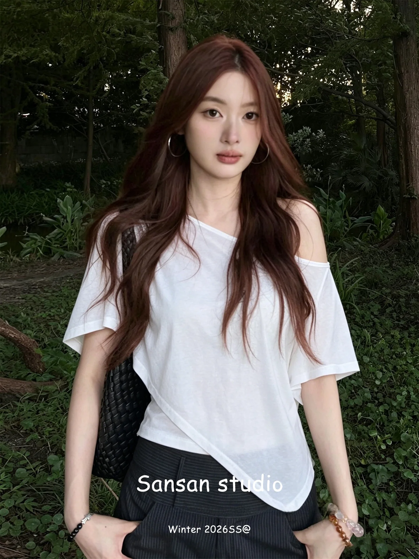 Women's Asymmetric Shoulder Short Sleeve T-Shirt Two-Piece Set Casual Style Summer Wear Slimming Top Creative Pattern
Women's Asymmetric Shoulder Short Sleeve T-Shirt Two-Piece Set Casual Style Summer Wear Slimming Top Creative Pattern