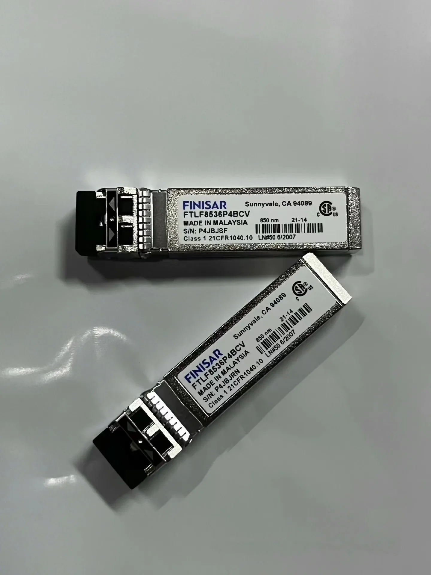 1PCS Finisar 25GB SFP+ Optical Fiber FTLF8536P4BCV 100M 850NM 25G Sfp Fiber Switch Transceiver/25G Network Adapter General
1PCS Finisar 25GB SFP+ Optical Fiber FTLF8536P4BCV 100M 850NM 25G Sfp Fiber Switch Transceiver/25G Network Adapter General
