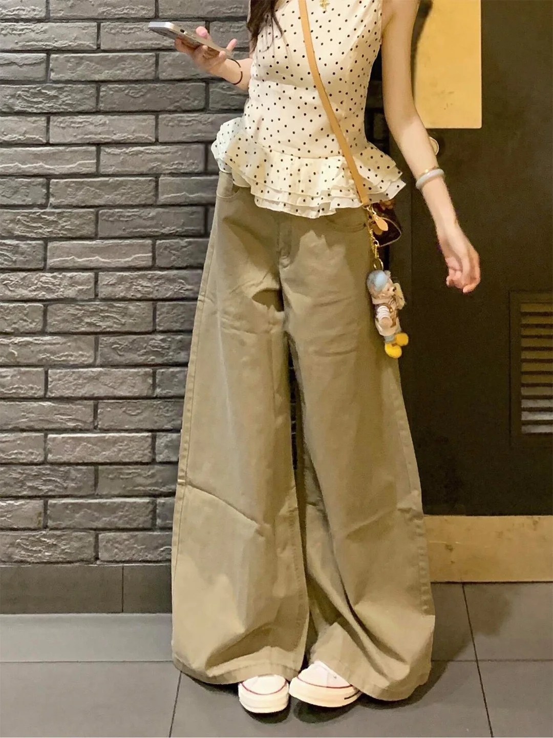 2026 New High Waist Loose Fit Straight Leg Khaki Denim Jeans Slimming Wide Leg Thin American Style High Street for Pear Shape...
2026 New High Waist Loose Fit Straight Leg Khaki Denim Jeans Slimming Wide Leg Thin American Style High Street for Pear Shape...