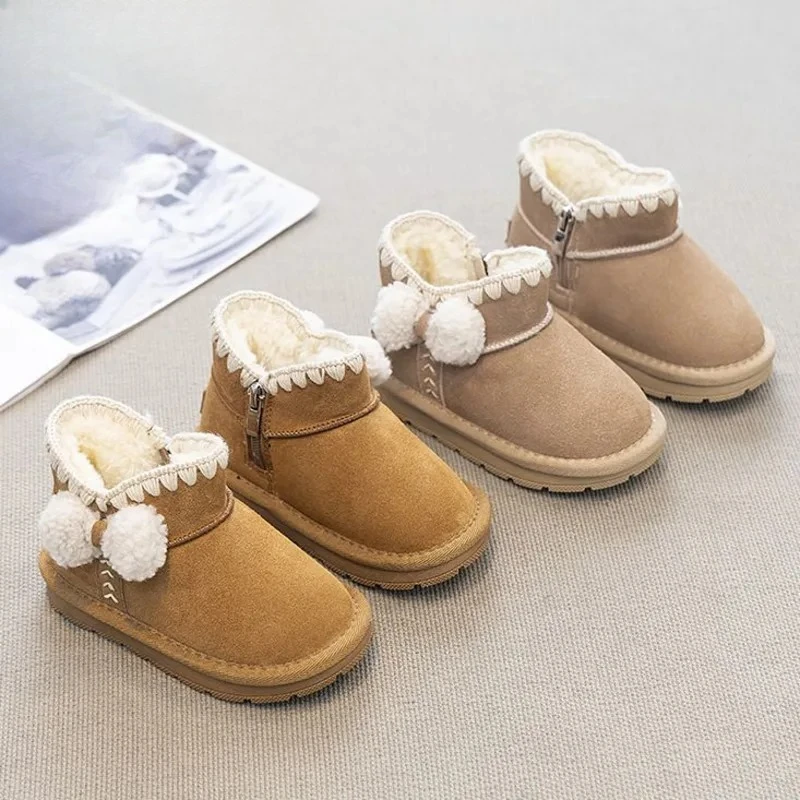 2025 зимние новые модные детские зимние сапоги с бантом, однотонные ботинки из искусственной кожи для девочек, теплые детские ботильоны на молнии с мягкой подошвой
2025 зимние новые модные детские зимние сапоги с бантом, однотонные ботинки из искусственной кожи для девочек, теплые детские ботильоны на молнии с мягкой подошвой
