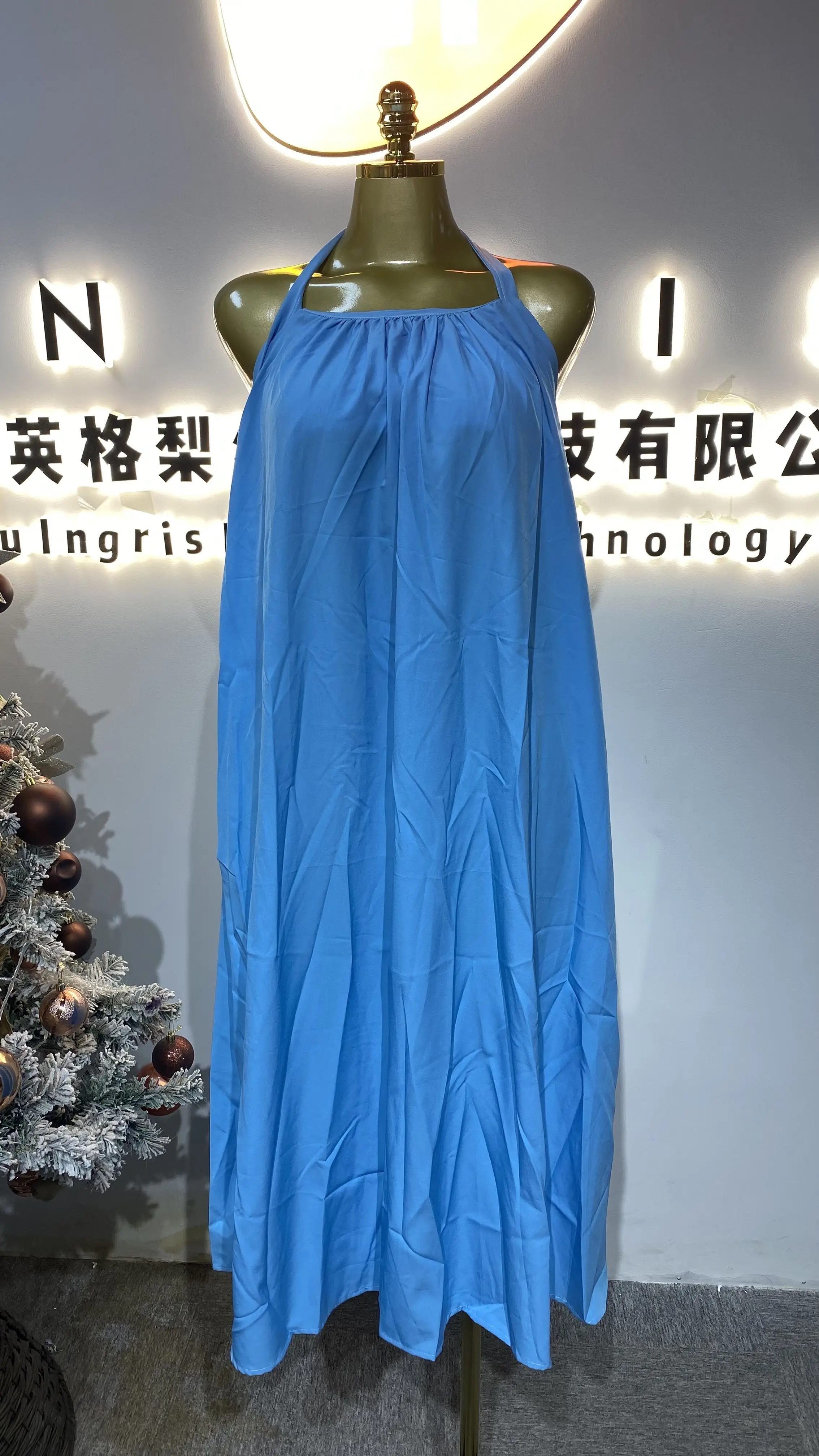 Chiffon backless two-piece dress, slim waist, beach vacation maxi dress, summer casual, washable.-GZXX643
Chiffon backless two-piece dress, slim waist, beach vacation maxi dress, summer casual, washable.-GZXX643