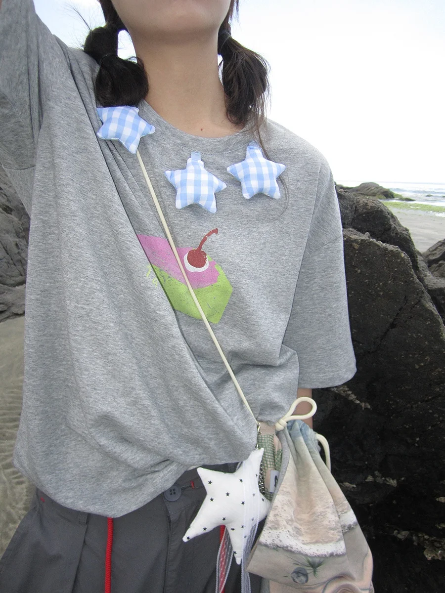 Summer New Korean Sle Design Star Decoration Letter Print Loose Versatile T-irt Women's Faion Cotton round Ne ort S...
Summer New Korean Sle Design Star Decoration Letter Print Loose Versatile T-irt Women's Faion Cotton round Ne ort S...