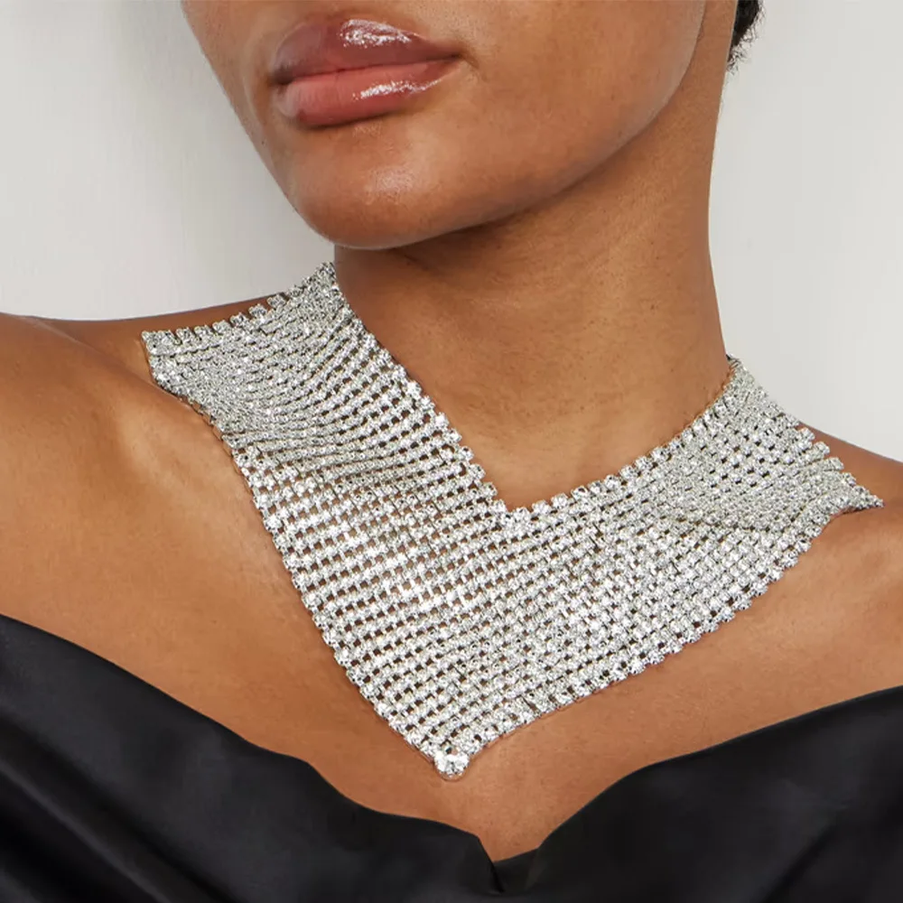 Personalized Diamond-shaped Necklace Inlaid with Rhinestones Fashionable and Versatile Geometric V-shape Clavicle Chain Jewelry
Personalized Diamond-shaped Necklace Inlaid with Rhinestones Fashionable and Versatile Geometric V-shape Clavicle Chain Jewelry