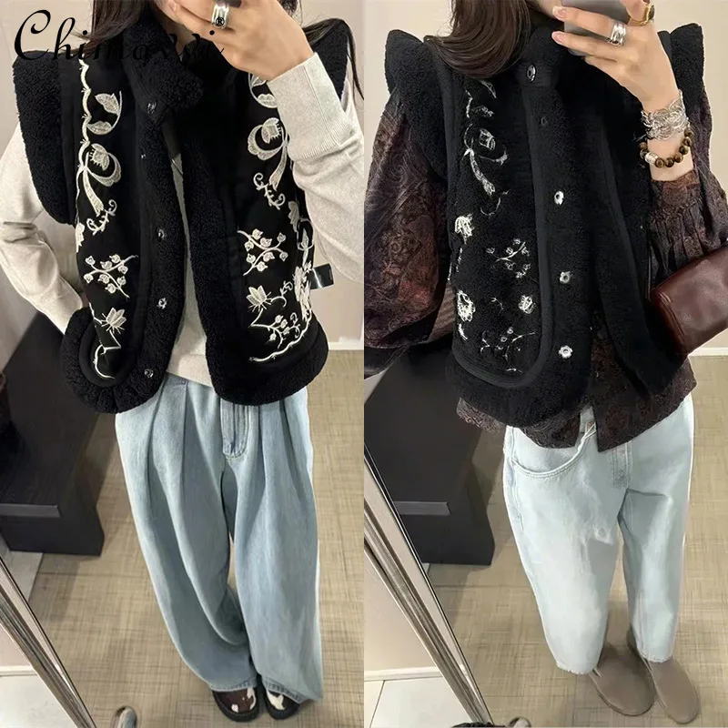 2025 Autumn French Niche Positive Negative Wear Retro Artificial Wool Embroidery Stand-up Collar Thickened Short Vest For Women
2025 Autumn French Niche Positive Negative Wear Retro Artificial Wool Embroidery Stand-up Collar Thickened Short Vest For Women
