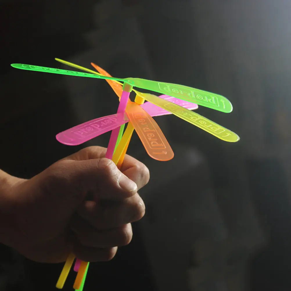 100Pcs Dragonfly Hand Rub Flying Portable Outdoor Recreation Funny Throw Catch Party Favors Kids Flying Swirling Recreation
100Pcs Dragonfly Hand Rub Flying Portable Outdoor Recreation Funny Throw Catch Party Favors Kids Flying Swirling Recreation