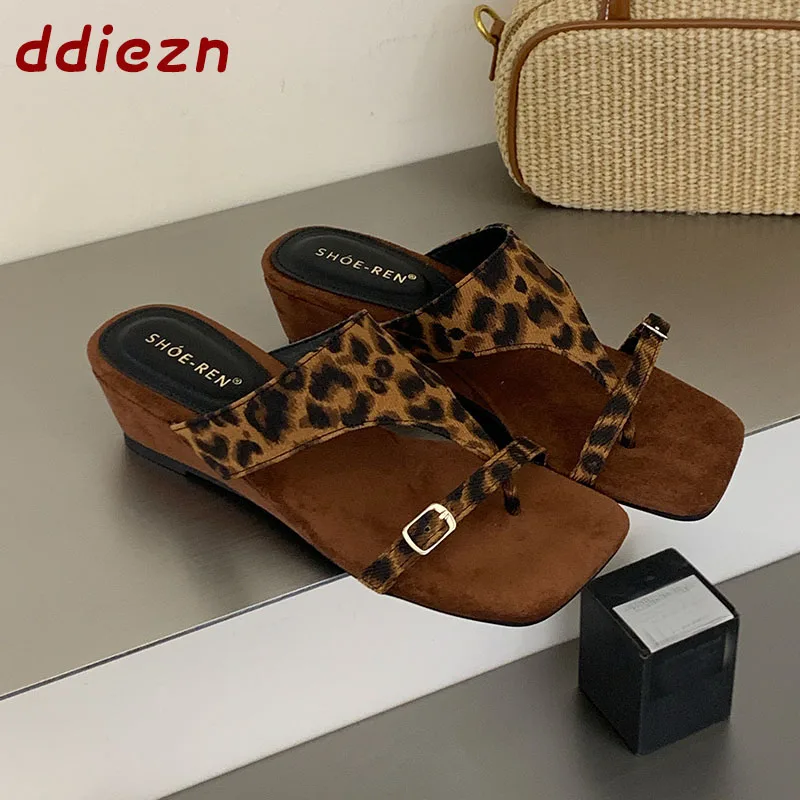 New 2026 Women Slippers Wedges Shoes Flip Flops Female Slip On Sandals Slides Fashion Square Toe Ladies Wedge Slippers Shoes
New 2026 Women Slippers Wedges Shoes Flip Flops Female Slip On Sandals Slides Fashion Square Toe Ladies Wedge Slippers Shoes