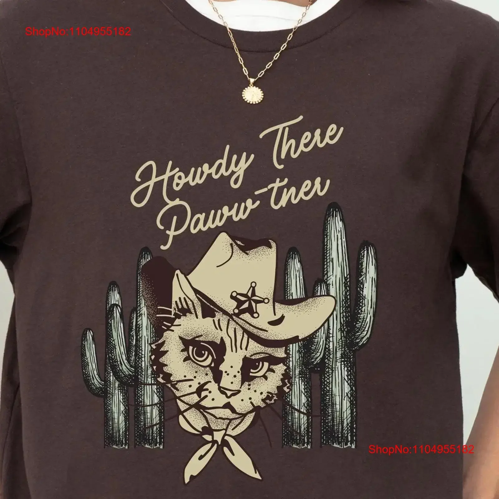 Футболка Howdy There Paww tner Cat Meme For Her Lovers Топ в западном стиле Ковбойский винтажный модный винтажный стильный дышащий стильный топ
Футболка Howdy There Paww tner Cat Meme For Her Lovers Топ в западном стиле Ковбойский винтажный модный винтажный стильный дышащий стильный топ