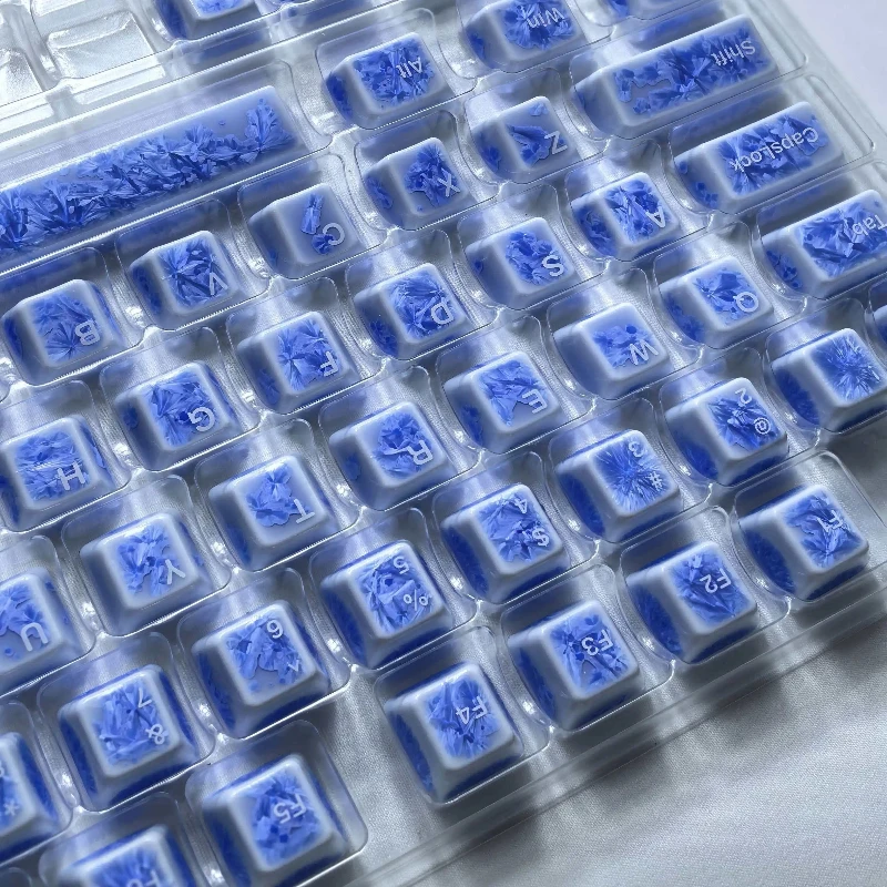 GlazekStudio Ice crystal ceramic keycaps custom ceramic cherry profile keycap cute transparent cartoon anime point key caps gift
GlazekStudio Ice crystal ceramic keycaps custom ceramic cherry profile keycap cute transparent cartoon anime point key caps gift