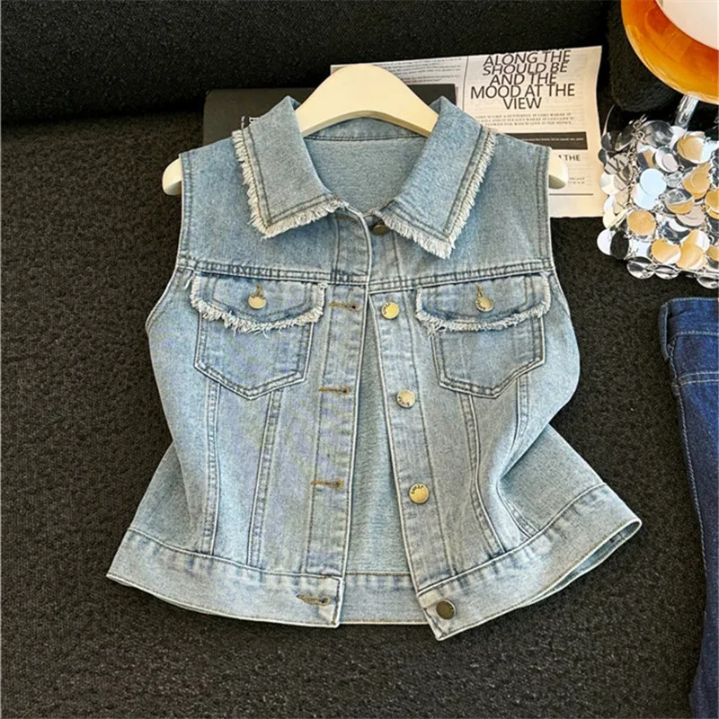 Summer Women Vintage Light Blue Short Denim Vest Fashion Frayed Burrs Lapel Single Breasted Sleeveless Cowboy Waistcoat Female
Summer Women Vintage Light Blue Short Denim Vest Fashion Frayed Burrs Lapel Single Breasted Sleeveless Cowboy Waistcoat Female