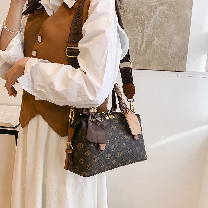 Elegant Women's Messenger Bag, Leather Crossbody Bag For Office, Shoulder Handbag By Luxury Designer Brand
Elegant Women's Messenger Bag, Leather Crossbody Bag For Office, Shoulder Handbag By Luxury Designer Brand