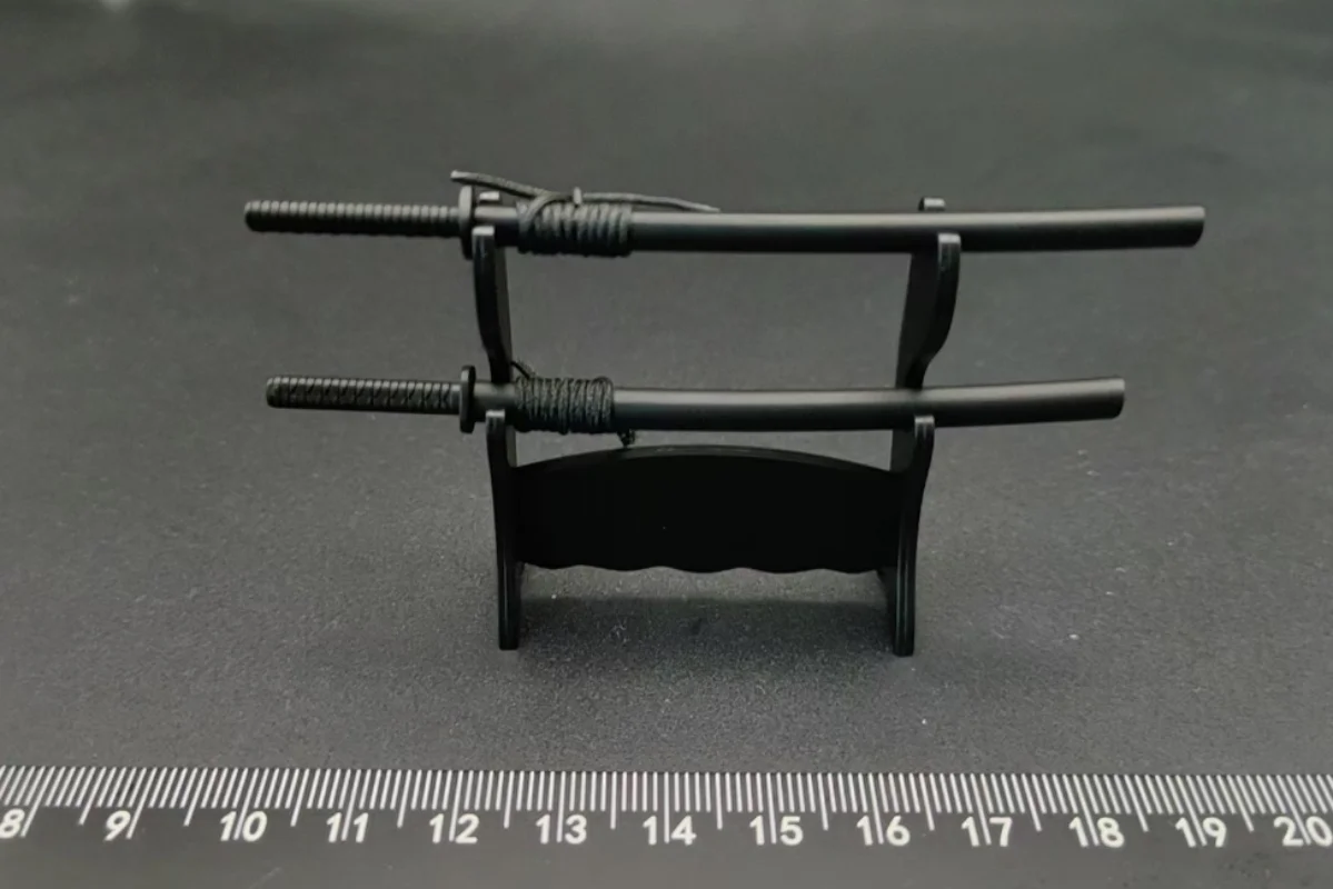 Brotoys LR002 1/12 Scale Samurai Sword Set Model for 6'' Figure
Brotoys LR002 1/12 Scale Samurai Sword Set Model for 6'' Figure
