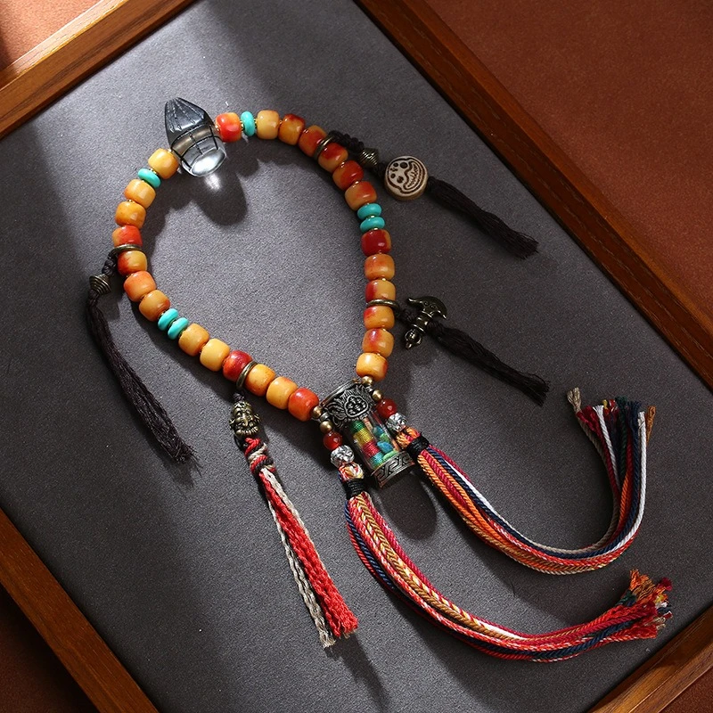 Tibetan Camel Bone Five Blessings Guan Gawu Box Pendant Handheld Hand Woven Colorful Silk Thread Ornament
Tibetan Camel Bone Five Blessings Guan Gawu Box Pendant Handheld Hand Woven Colorful Silk Thread Ornament