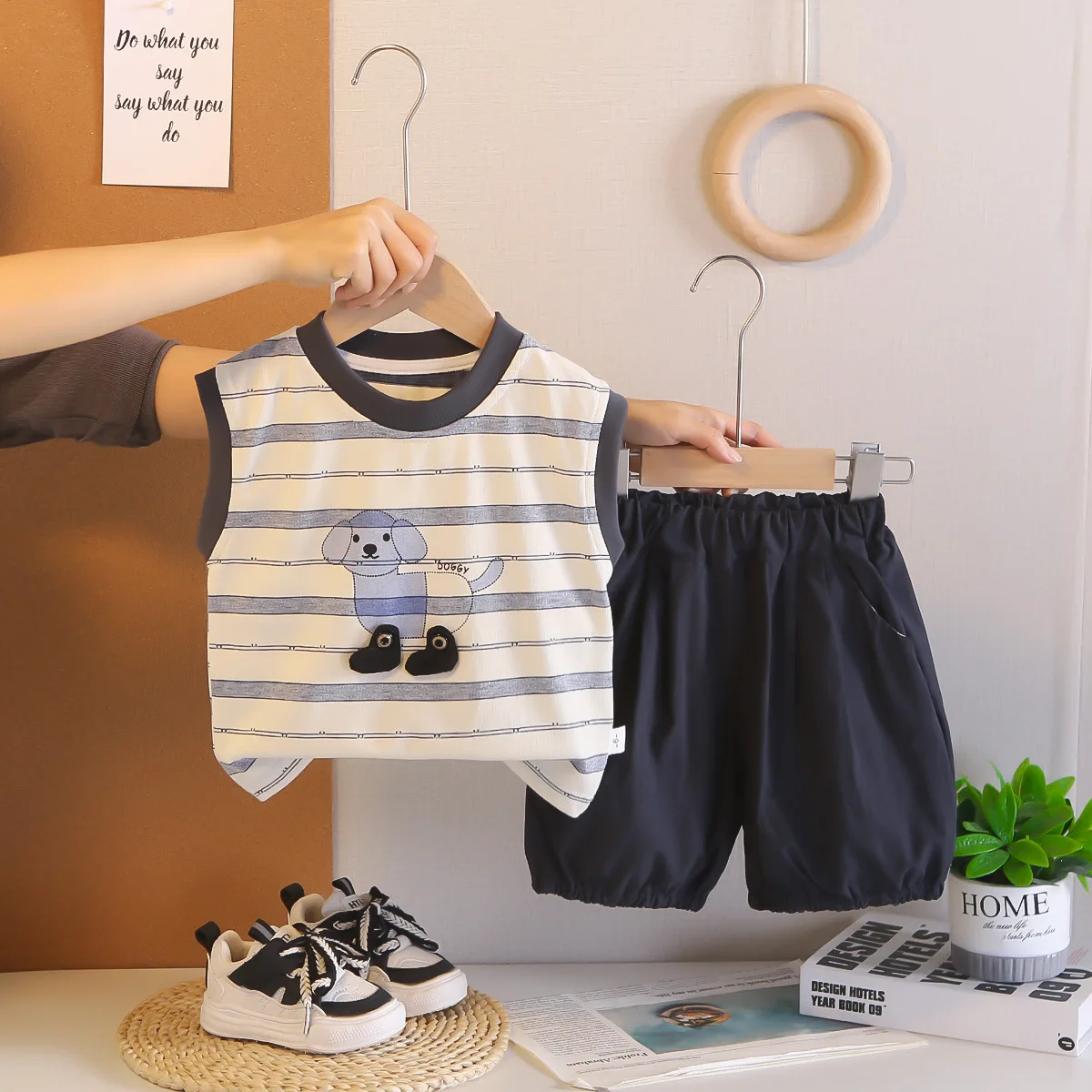 Cute Baby Boy Summer Set 2026 New Toddler Boys Striped Dog Printed Sleeveless Vest and Shorts Suit 0-5 Years Children's Clothes
Cute Baby Boy Summer Set 2026 New Toddler Boys Striped Dog Printed Sleeveless Vest and Shorts Suit 0-5 Years Children's Clothes