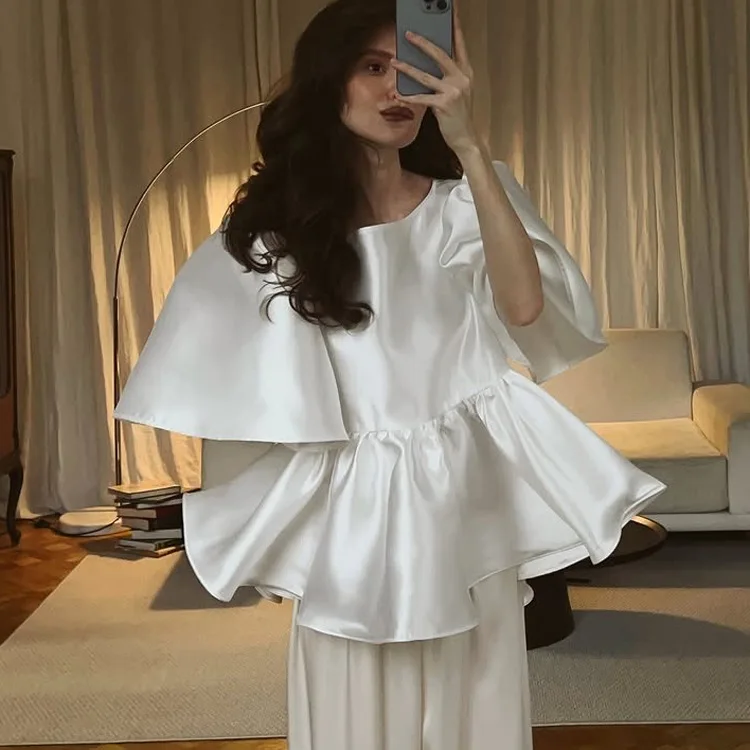 2026 Summer New Style Elegant Ruffle Edge Casual Versatile Top Fashionable Style Loose Round Neck Solid Color Satin Women's Top
2026 Summer New Style Elegant Ruffle Edge Casual Versatile Top Fashionable Style Loose Round Neck Solid Color Satin Women's Top