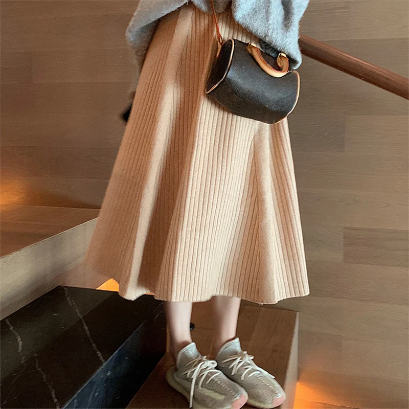 Autumn Winter Elegant Knitted Midi Shirt Women Solid Color Thicken Warm A-Line Skirts Casual Versatile High Waist Pleated Skirt
Autumn Winter Elegant Knitted Midi Shirt Women Solid Color Thicken Warm A-Line Skirts Casual Versatile High Waist Pleated Skirt