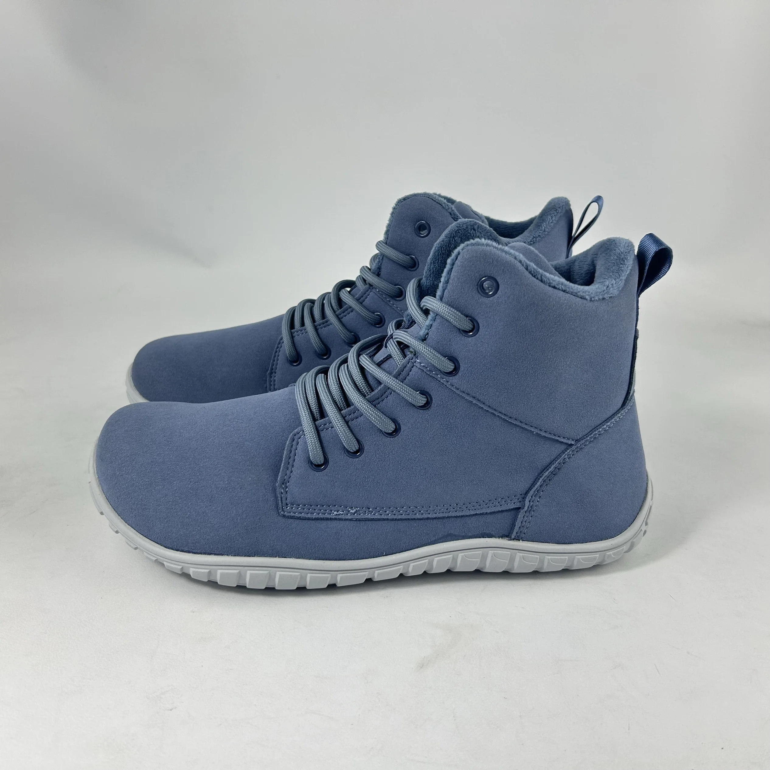 Autumn/Winter Casual Walking Shoes for Men and Women Comfortable and Versatile Unisex Sports Shoes for Walking and Leisure
Autumn/Winter Casual Walking Shoes for Men and Women Comfortable and Versatile Unisex Sports Shoes for Walking and Leisure