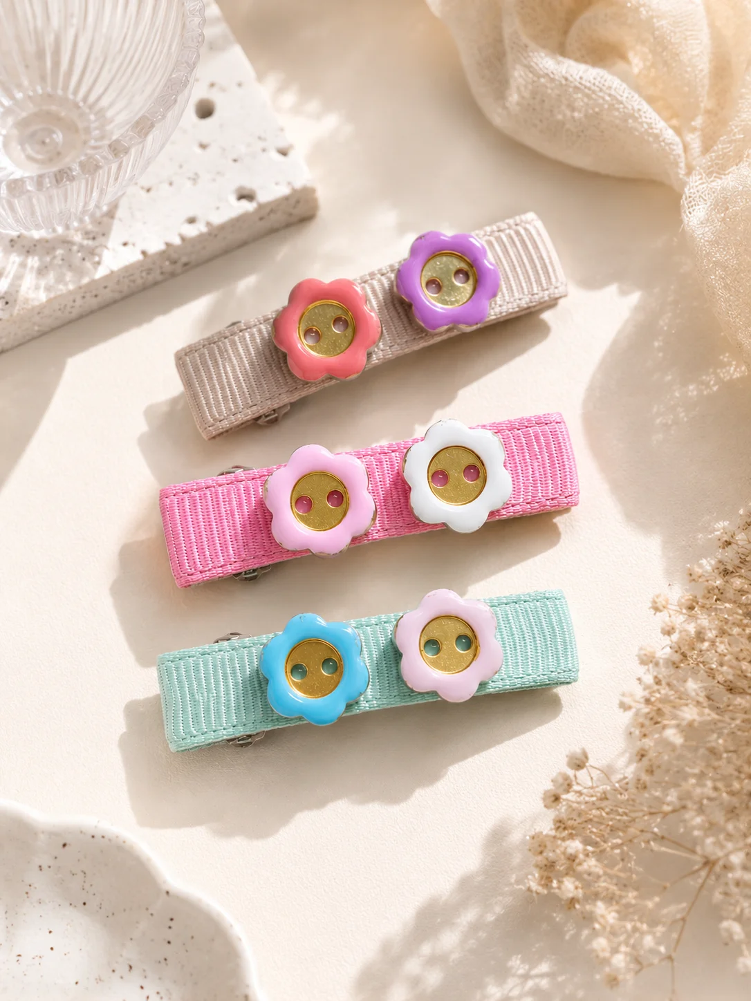 Cute Flower Button Hair Clips for Girls, Sweet Candy Color Snap Barrettes, Korean Style Hair Accessories Set
Cute Flower Button Hair Clips for Girls, Sweet Candy Color Snap Barrettes, Korean Style Hair Accessories Set