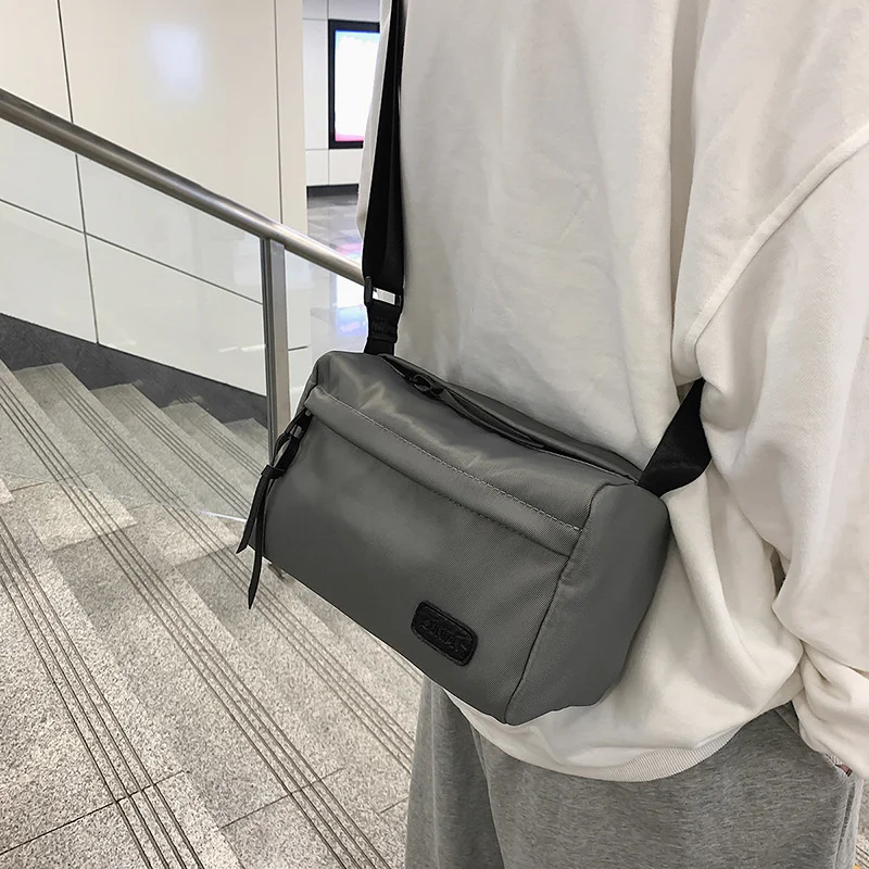 single Nylon Japanese shoulder bag men's fashion brand leisure Oxford street simple small square
single Nylon Japanese shoulder bag men's fashion brand leisure Oxford street simple small square