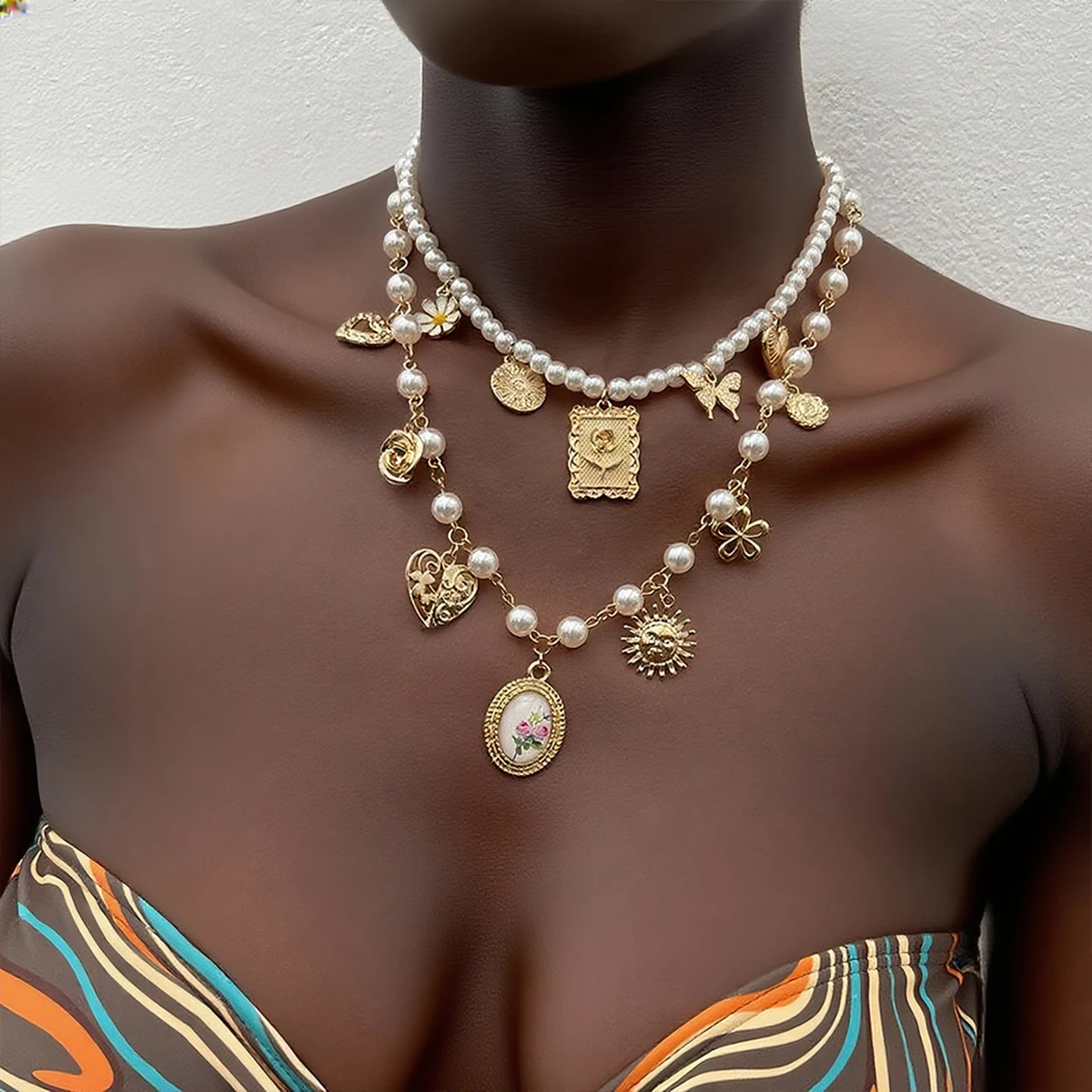 2025 Fashion Double-layer Imitation Pearls Butterfly Sunflower Heart-shaped Geometric Pendant Necklaces for Women Vintage Jewelr
2025 Fashion Double-layer Imitation Pearls Butterfly Sunflower Heart-shaped Geometric Pendant Necklaces for Women Vintage Jewelr