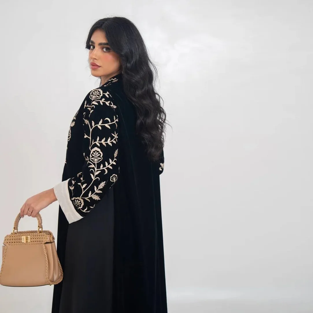 Рамадан: Вельветовая абайя с вышивкой в ближневосточном стиле, мусульманское платье с длинными рукавами, открытая спереди, элегантные кафтаны, женские исламские платья макси
Рамадан: Вельветовая абайя с вышивкой в ближневосточном стиле, мусульманское платье с длинными рукавами, открытая спереди, элегантные кафтаны, женские исламские платья макси