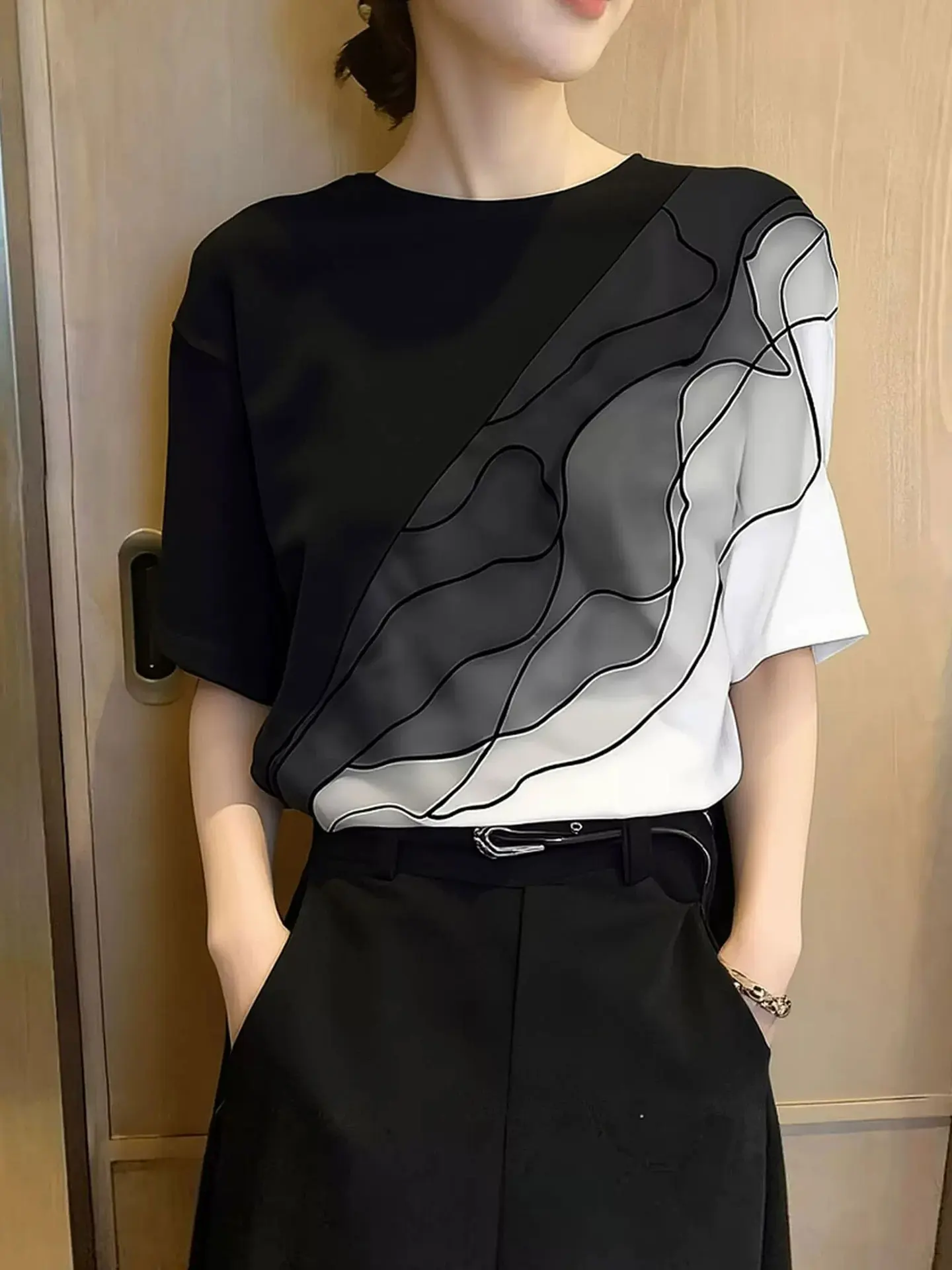 Asymmetrical Color Block round Neck Loose T-Shirt Women's Fashion Summer 2026 Korean Style Straight Cut Silk Blend Top
Asymmetrical Color Block round Neck Loose T-Shirt Women's Fashion Summer 2026 Korean Style Straight Cut Silk Blend Top