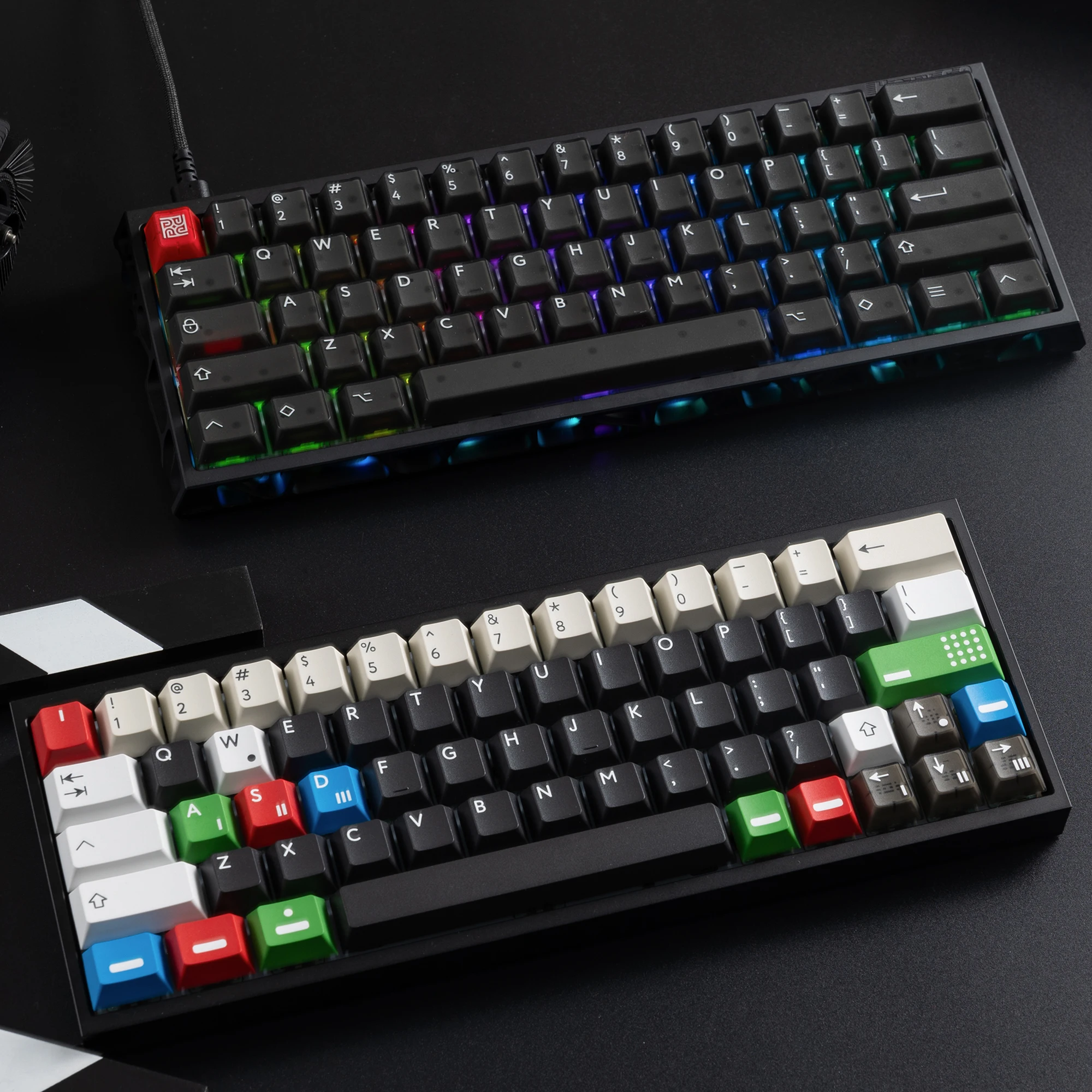 Комплект игровой клавиатуры KBDfans x MM с чехлом Tofu Redux 60/переключателями в комплект не входят
Комплект игровой клавиатуры KBDfans x MM с чехлом Tofu Redux 60/переключателями в комплект не входят