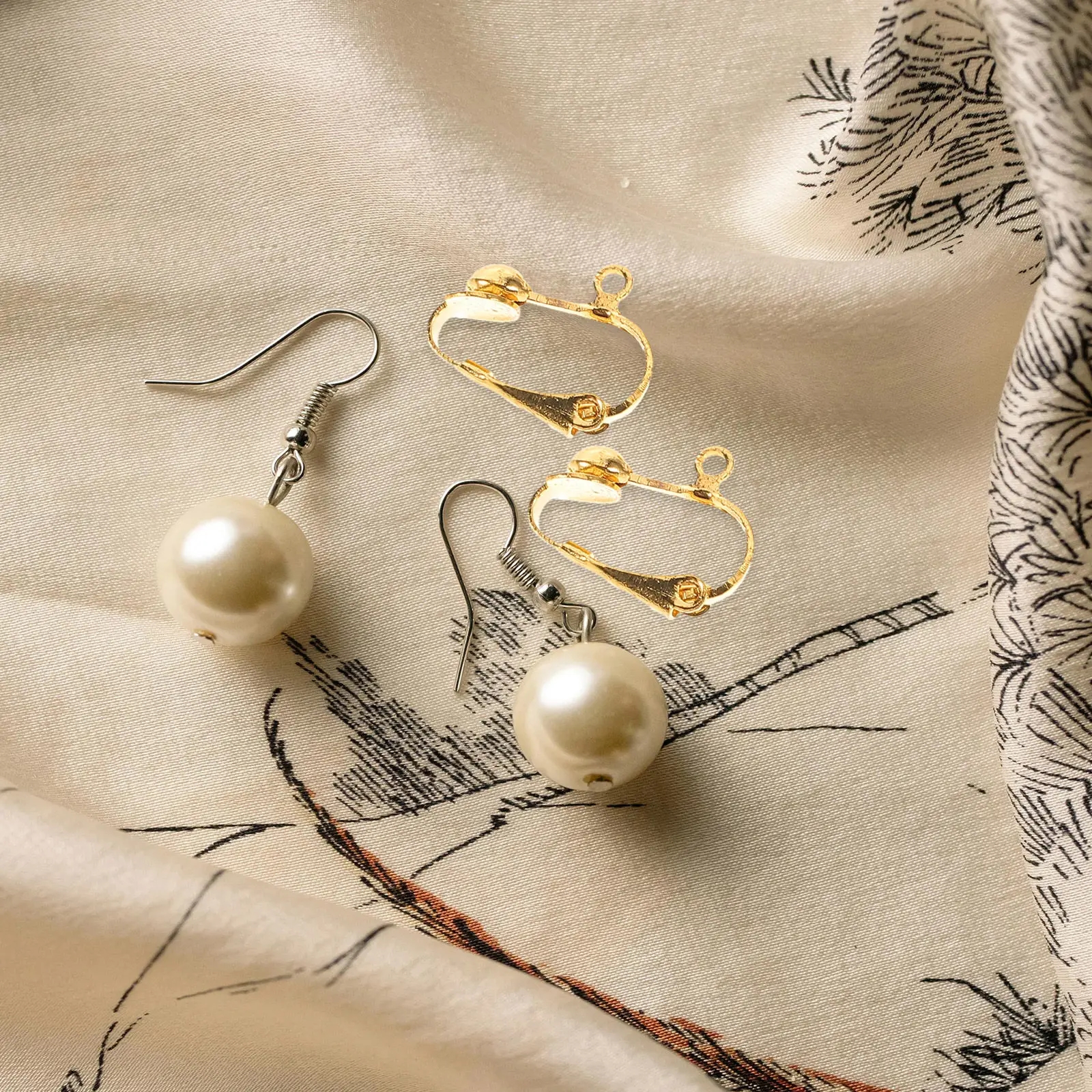 100 шт. комплектующих для серег-клипс: пружинные адаптеры для непроколотых ушей, коннекторы для самостоятельного изготовления серег
100 шт. комплектующих для серег-клипс: пружинные адаптеры для непроколотых ушей, коннекторы для самостоятельного изготовления серег