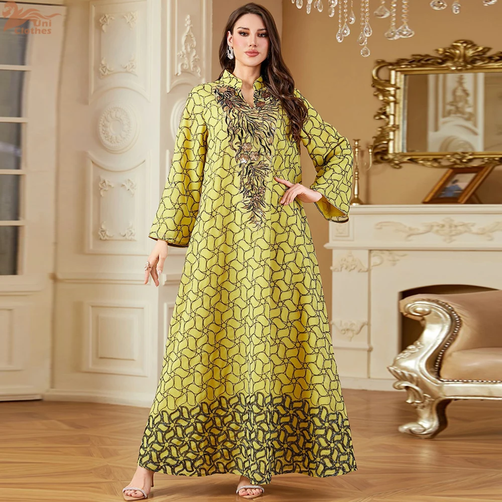 2025 Arabic Embroidered Abaya Dress Luxury Muslim Women's Long Sleeve Kaftan Middle Eastern Elegant Robe
2025 Arabic Embroidered Abaya Dress Luxury Muslim Women's Long Sleeve Kaftan Middle Eastern Elegant Robe