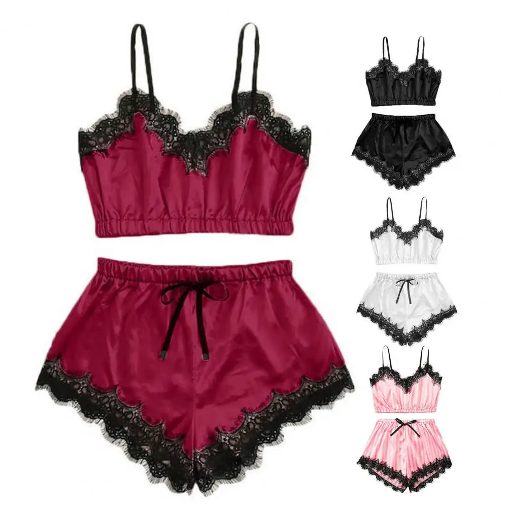 Women Pajama Set Women's Lace Trim Pajama Set V-neck Cami Shorts Sleepwear Lounge Outfit for Relaxing Evenings Polyester Pajamas
Women Pajama Set Women's Lace Trim Pajama Set V-neck Cami Shorts Sleepwear Lounge Outfit for Relaxing Evenings Polyester Pajamas