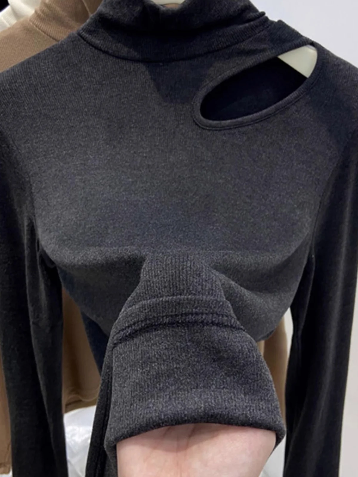 Women's Slim Fit Long Sve T-irt f High Collar Hollow out Base irt Pure Desire Velvet Autumn Winter Inner Wear
Women's Slim Fit Long Sve T-irt f High Collar Hollow out Base irt Pure Desire Velvet Autumn Winter Inner Wear