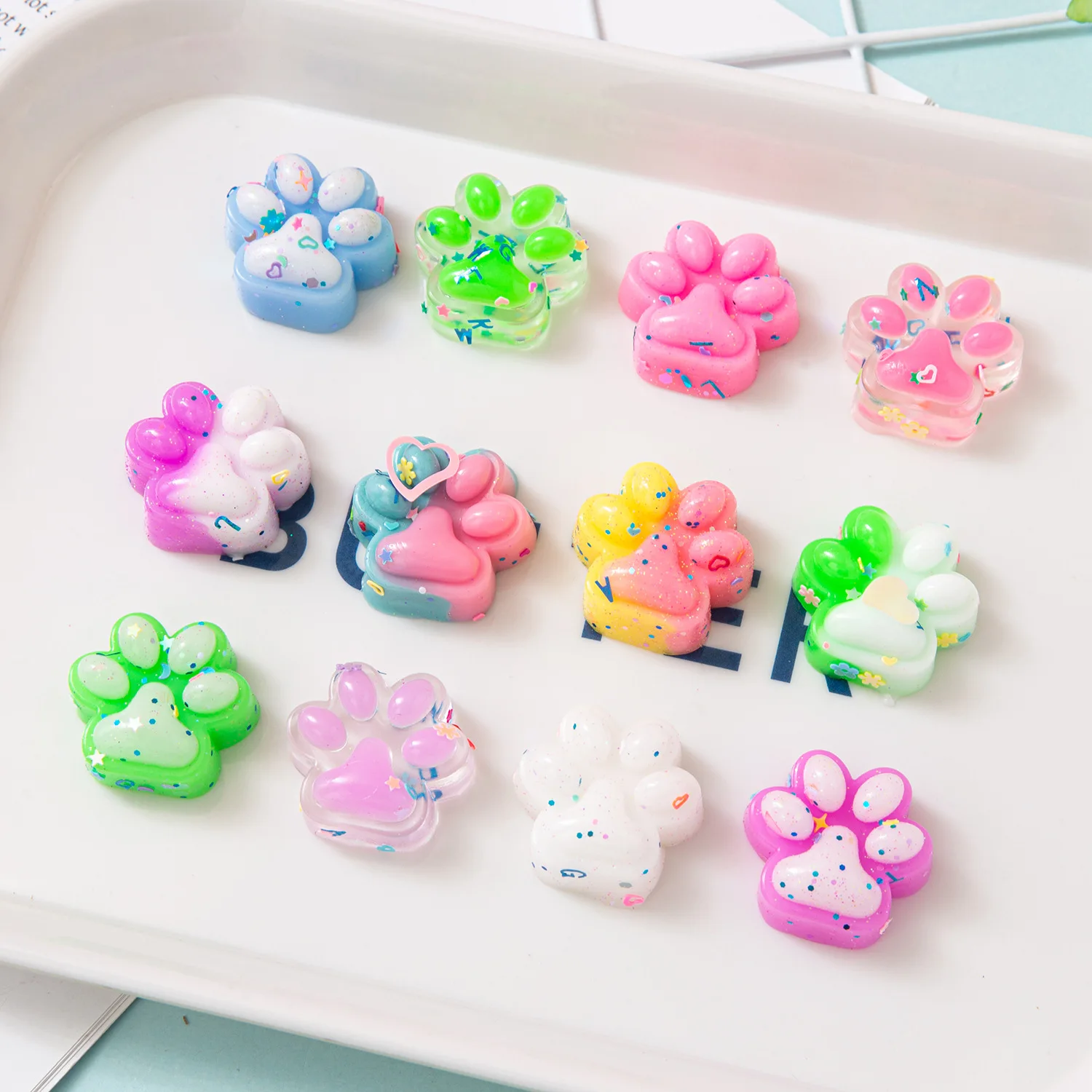 Cute cartoon mini stress-relief toy in vibrant colors, shaped like a cat’s paw—perfect for kids and great as sidewalk‑market mer
Cute cartoon mini stress-relief toy in vibrant colors, shaped like a cat’s paw—perfect for kids and great as sidewalk‑market mer