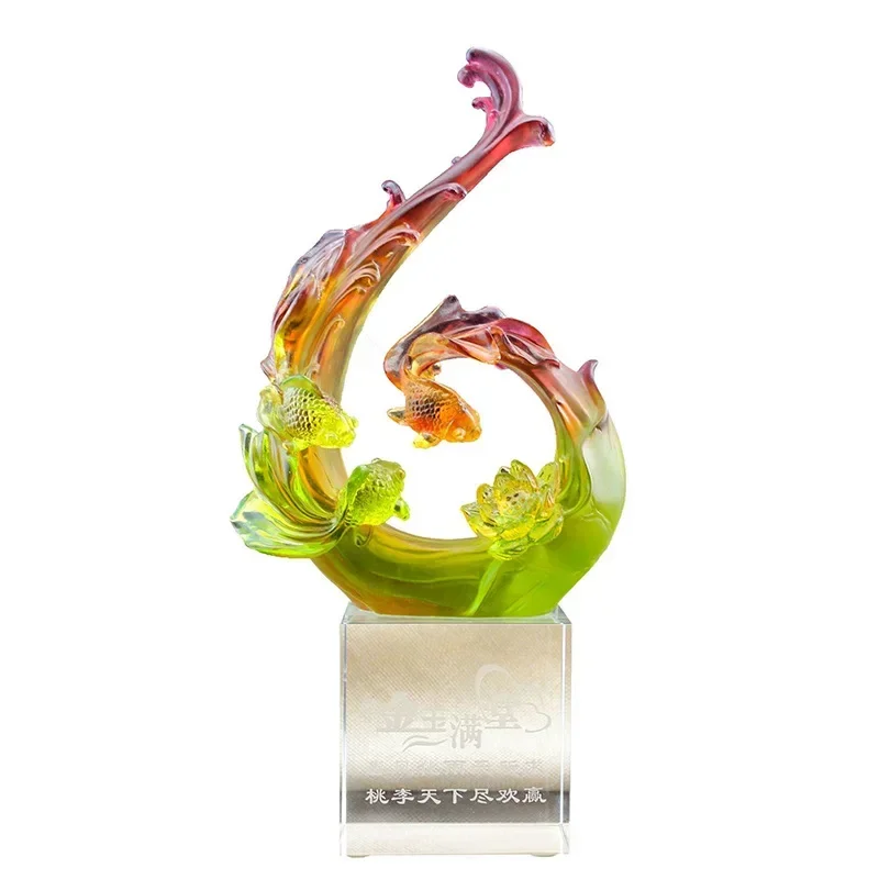 Glazed handicrafts, golden and jade full of creative high-end goldfish ornaments, home furnishings can be decorated, and the
Glazed handicrafts, golden and jade full of creative high-end goldfish ornaments, home furnishings can be decorated, and the