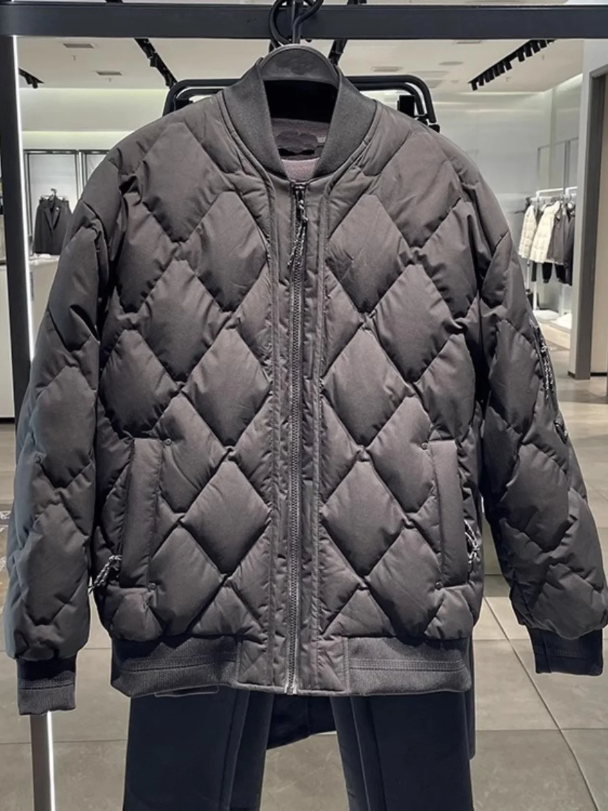 ort Youthful Faionable Du down Jaet Diamond Patterned Baseball Collar Coat for Men by Bird Poer Fly Brand
ort Youthful Faionable Du down Jaet Diamond Patterned Baseball Collar Coat for Men by Bird Poer Fly Brand