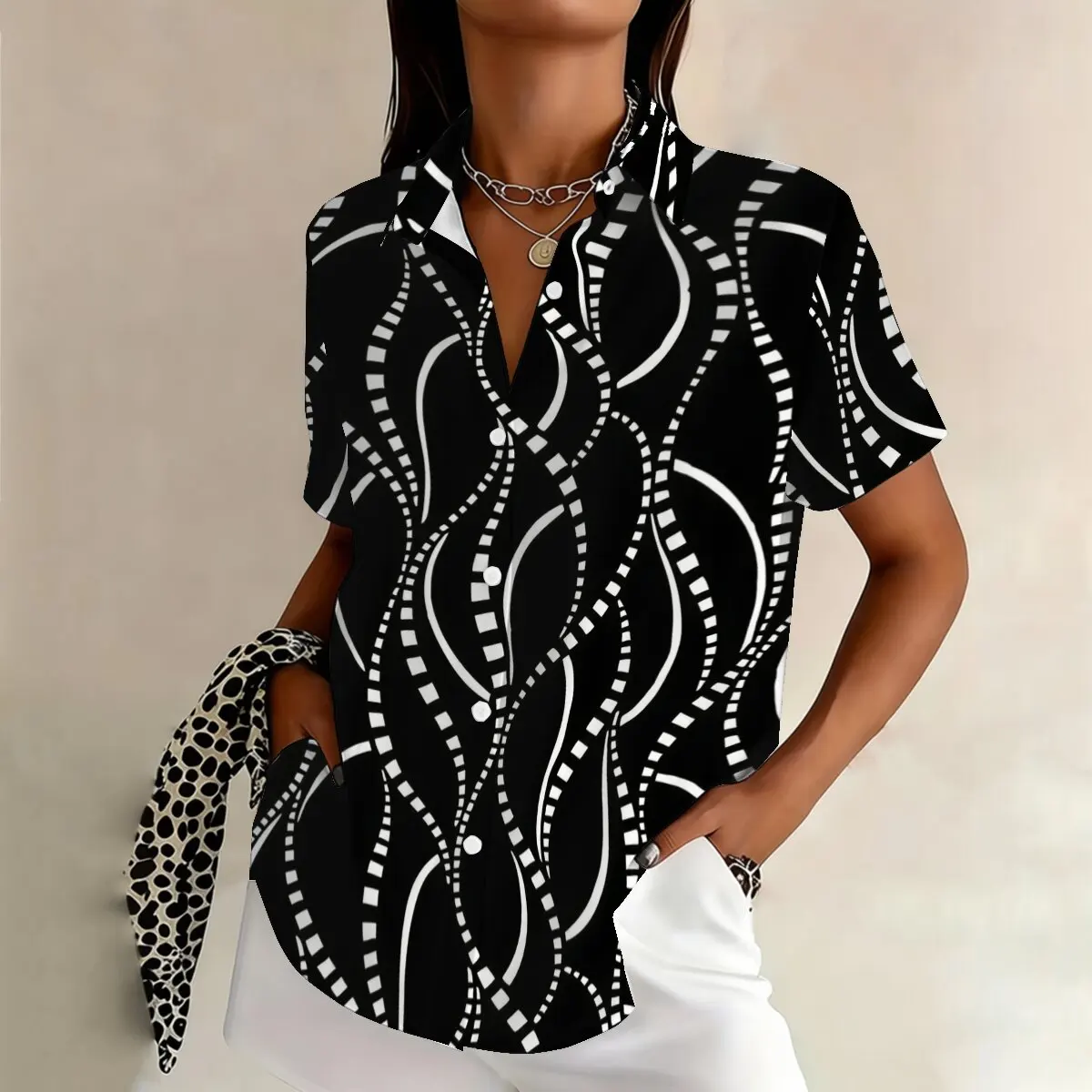 Fashion plus-size women's short-sleeve shirt with wavy pattern, low-key and casual, classic fit, suitable for commute and casual
Fashion plus-size women's short-sleeve shirt with wavy pattern, low-key and casual, classic fit, suitable for commute and casual