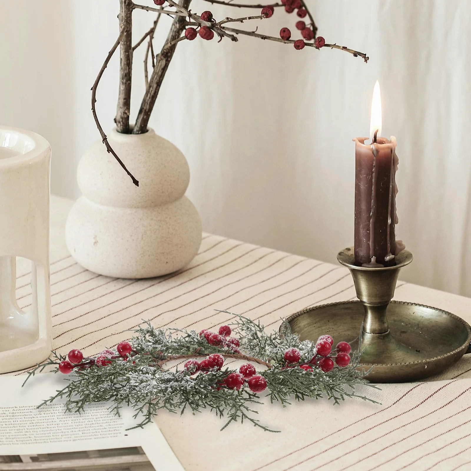 4 pcs Christmas Rings Frosted Pine Needle Red Berry Design For Pillar Taper Tealight Candles Holiday Table Centerpiece
4 pcs Christmas Rings Frosted Pine Needle Red Berry Design For Pillar Taper Tealight Candles Holiday Table Centerpiece