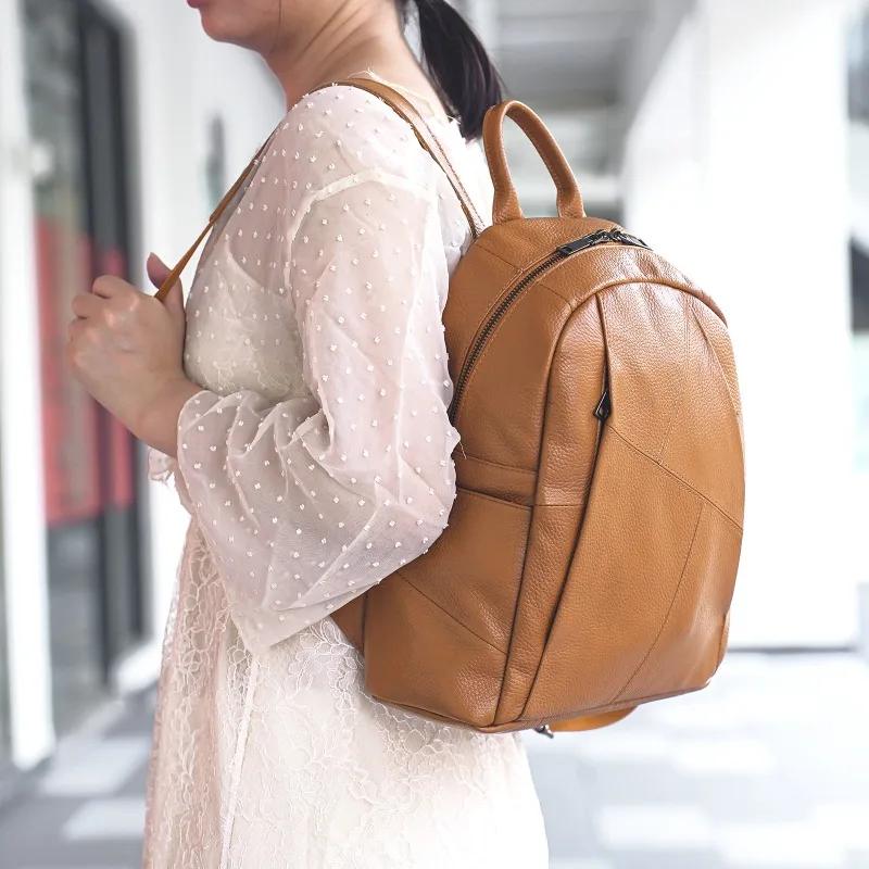 High-quality leather backpack for women, large capacity – ideal for commuting, traveling, and other daily uses. luxury backpack
High-quality leather backpack for women, large capacity – ideal for commuting, traveling, and other daily uses. luxury backpack