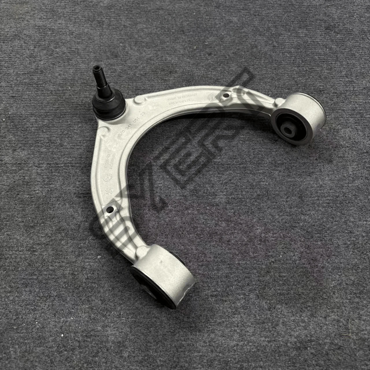 Control Arm Front Upper 97034105122 97034105123 for Porsche Panamera 970
Control Arm Front Upper 97034105122 97034105123 for Porsche Panamera 970