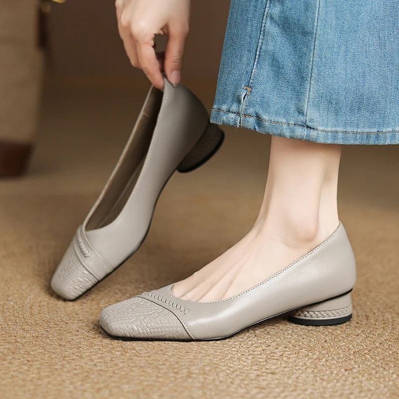 2026 new spring summer women pumps natural leather 22-25.5cm Embossed grid pattern sheepskin square toe round heel women shoes
2026 new spring summer women pumps natural leather 22-25.5cm Embossed grid pattern sheepskin square toe round heel women shoes