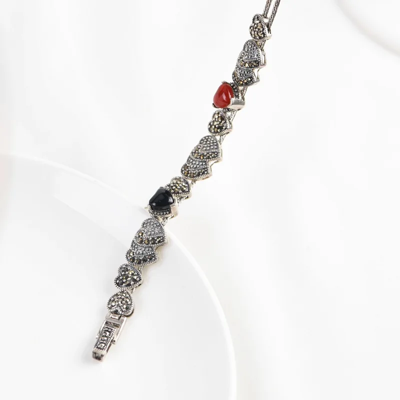 925 Silver Sweet Heart Red Black Agate Bracelets for Women Thai Silver Marcasite Bracelet Vintage Ethnic Bangles Antique Jewelry
925 Silver Sweet Heart Red Black Agate Bracelets for Women Thai Silver Marcasite Bracelet Vintage Ethnic Bangles Antique Jewelry