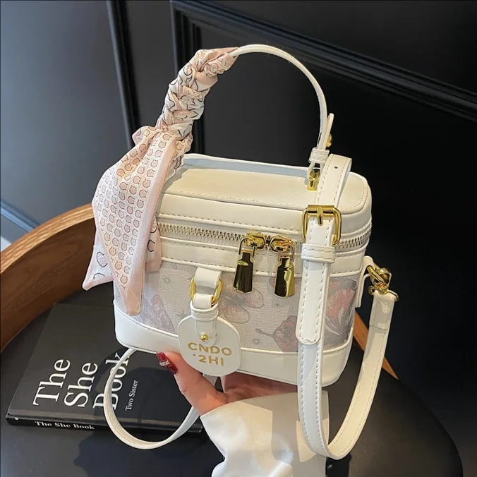 2025 New Fashion Box Bag Women's Premium Shoulder Crossbody Commuter Cosmetic Handbag
2025 New Fashion Box Bag Women's Premium Shoulder Crossbody Commuter Cosmetic Handbag